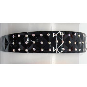 Στέκα πλαστική πλακέ φαρδιά μαύρη διακοσμημένη με τρείς σειρές από λευκά στράς