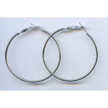 Σκουλαρίκια μεταλλικοί κρίκοι 5εκ σε χρυσό και ασημί χρώμα