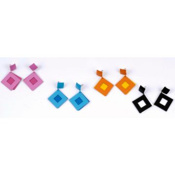 Σκουλαρίκια πλαστικά τετράγωνα σε 4 χρώματα