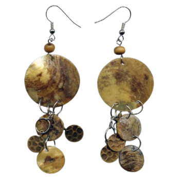 Σκουλαρίκια μεταλλικά με φίλντισι σε καφέ χρώμα