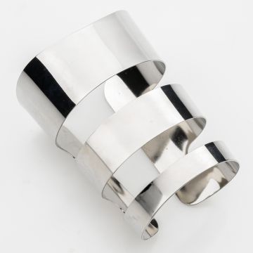 Sculptural Spiral Cuff για Απόλυτο High-Fashion Look