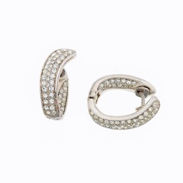 Σκουλαρίκια μεταλλικά κρικάκια σε ασημί χρώμα διακοσμημένα με στράς