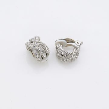 Σκουλαρίκια μεταλλικά σχέδιο χιαστί διακοσμημένο με στράς