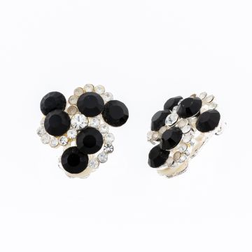 Σκουλαρίκια μεταλλικά κλίπ σε ασημί χρώμα με μαύρες χάντρες