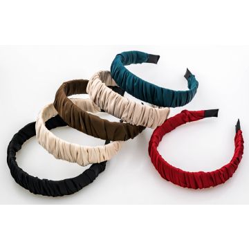 Στέκες  σε μοντέρνα χρώματα.